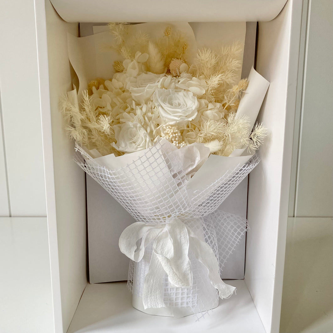 Dried Bouquet Boxed - Natural Roses