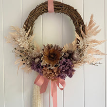 Load image into Gallery viewer, Dried Flower Wreath - Angelica
